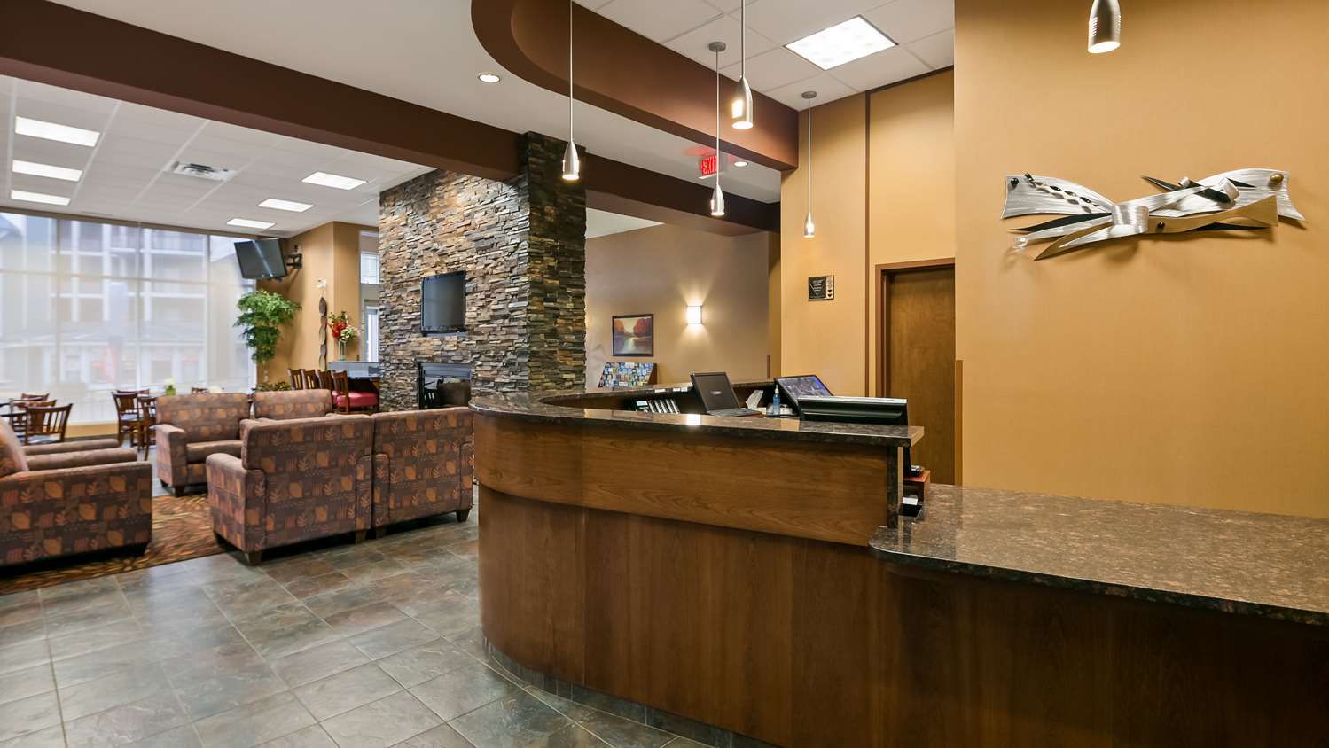 Фото Best Western Plus Chateau Inn Sylvan Lake
