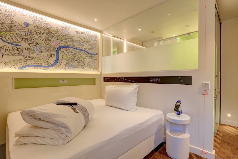 Фото Hub by Premier Inn London Goodge Street hotel