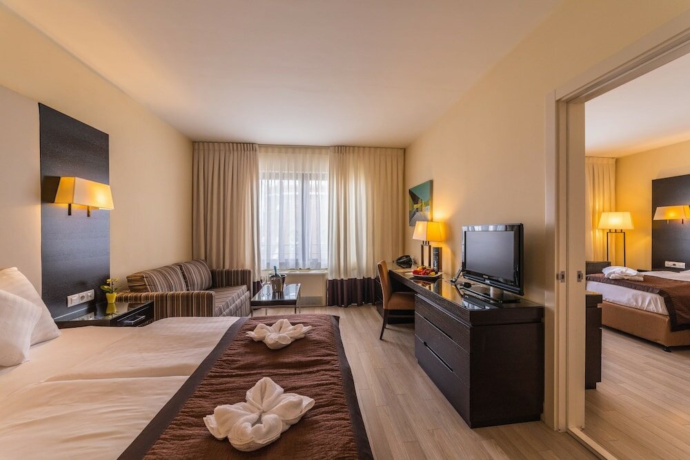 Фото отеля 3