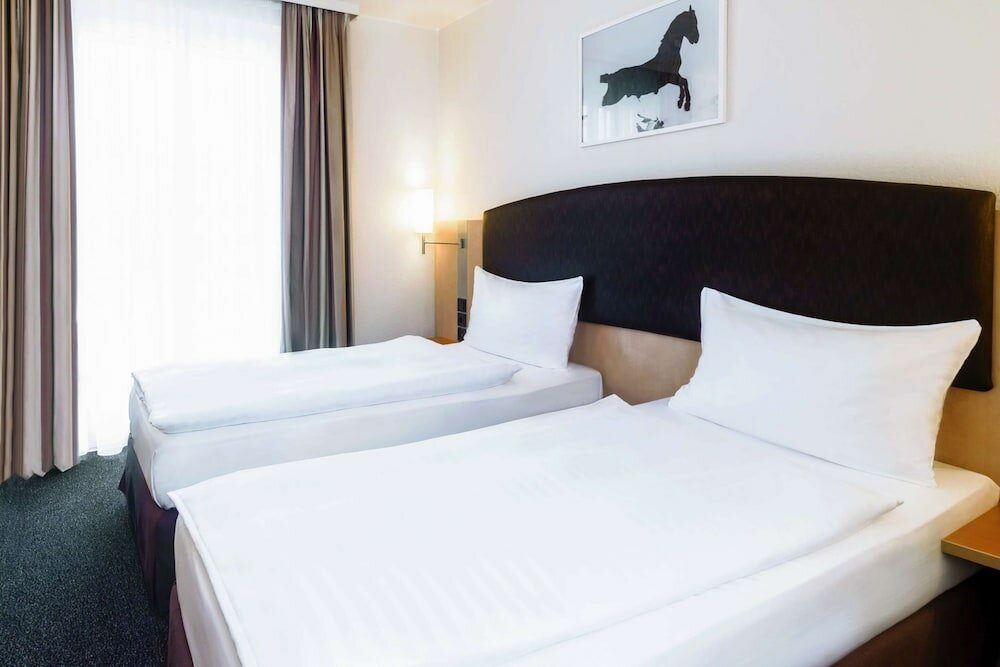 Фото IntercityHotel Wien