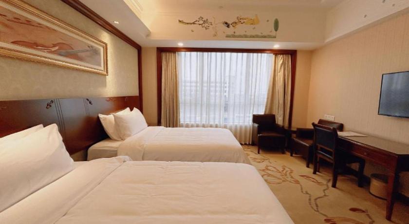 Фото Vienna Hotel Shanghai Wild Animal Park