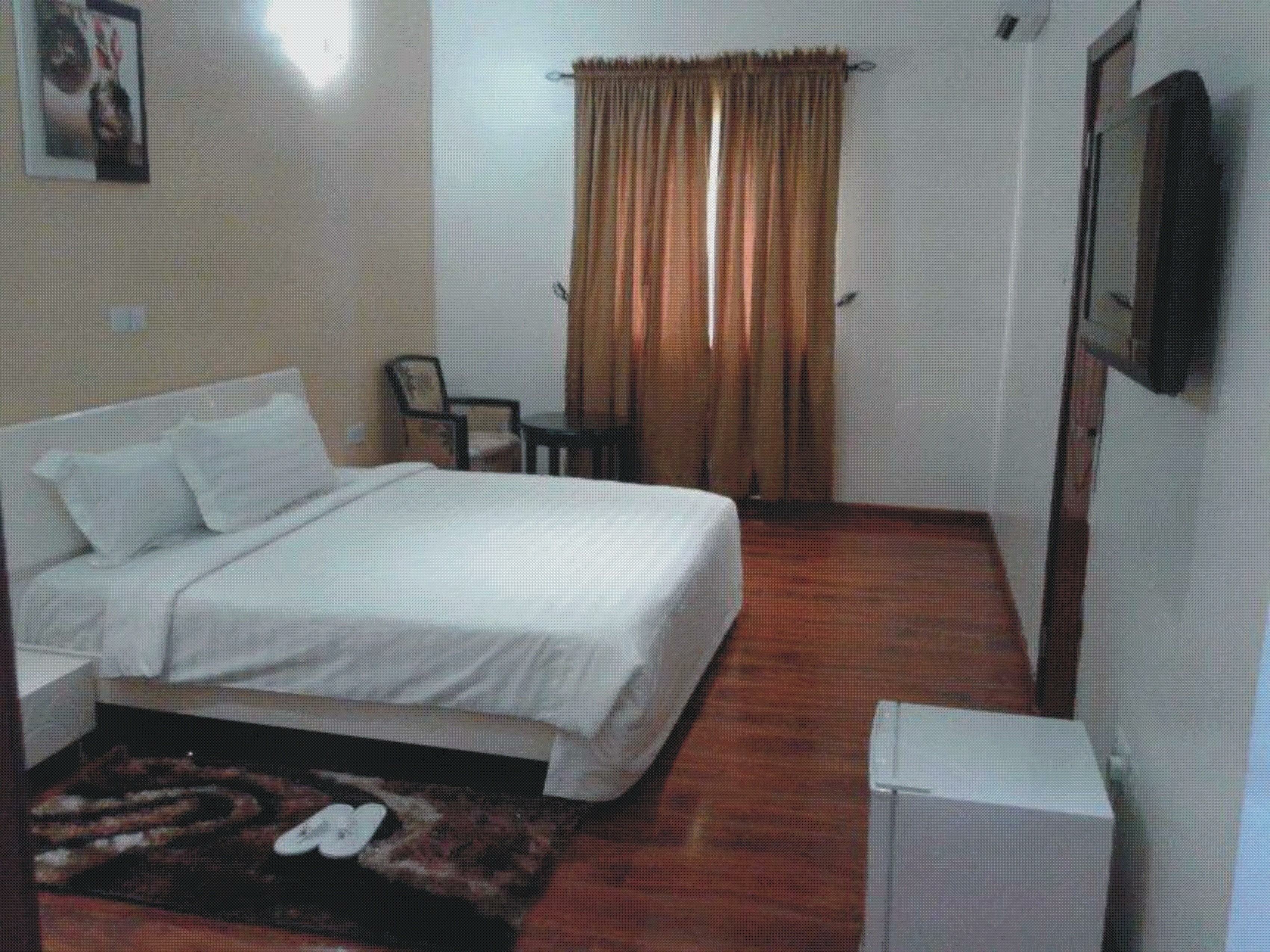 Фото Newcastle Hotel