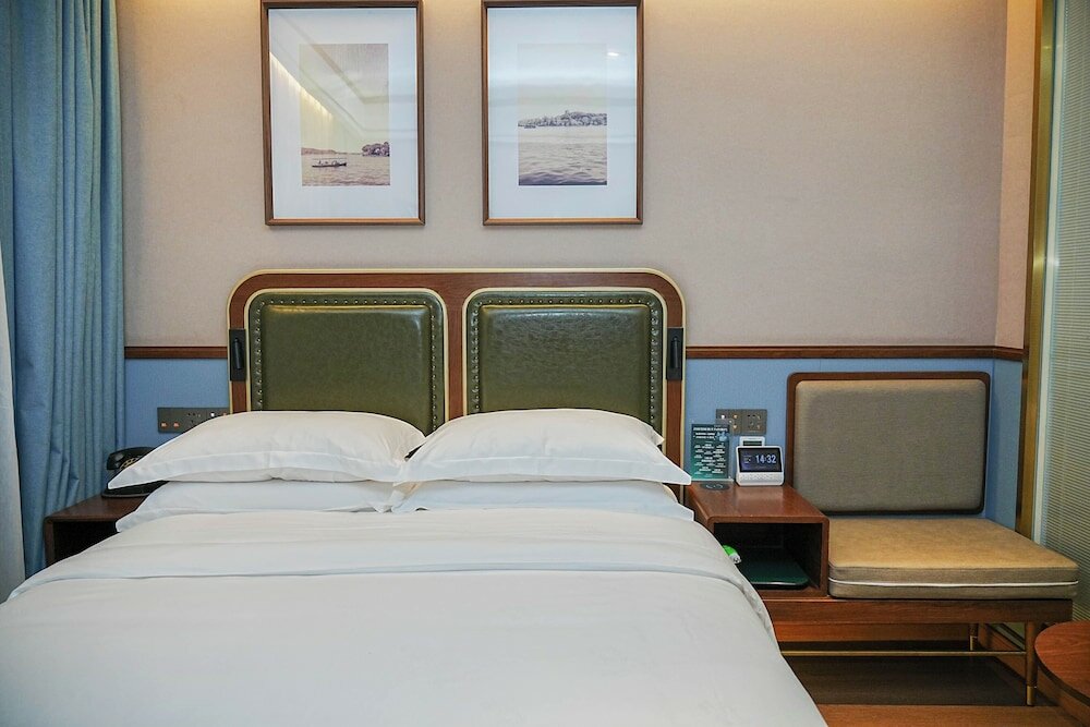 Фото Hiking Hotel Hangzhou