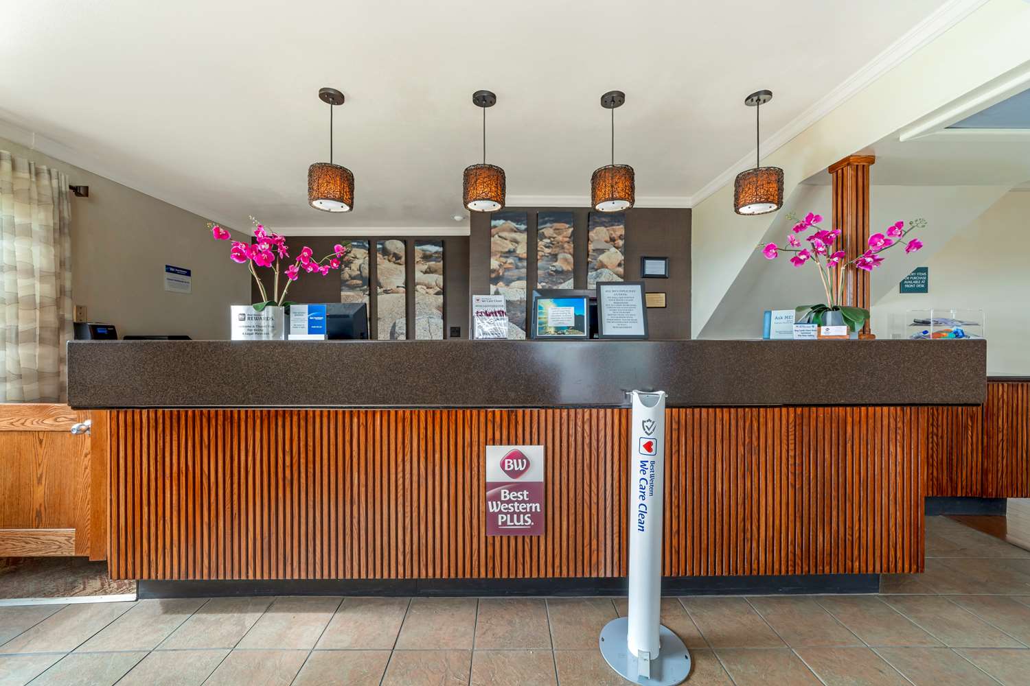 Фото Best Western Plus Northwoods Inn