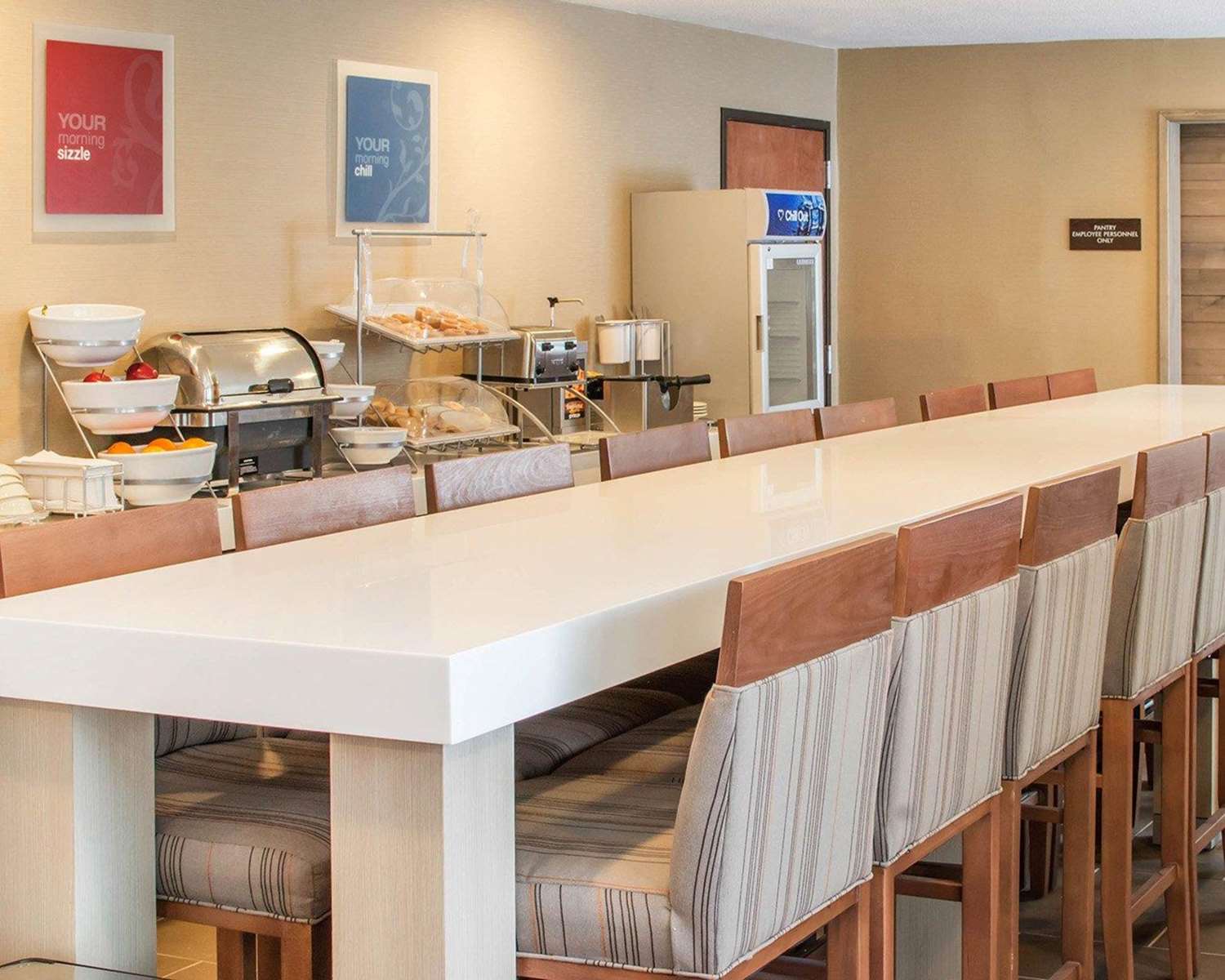Фото Comfort Inn Mayfield Heights Cleveland East