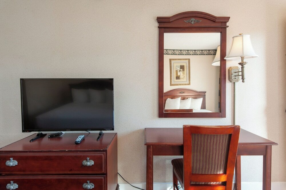 Фото Studio City Court Yard Hotel