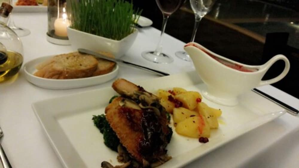 Фото Menara Peninsula Hotel Jakarta