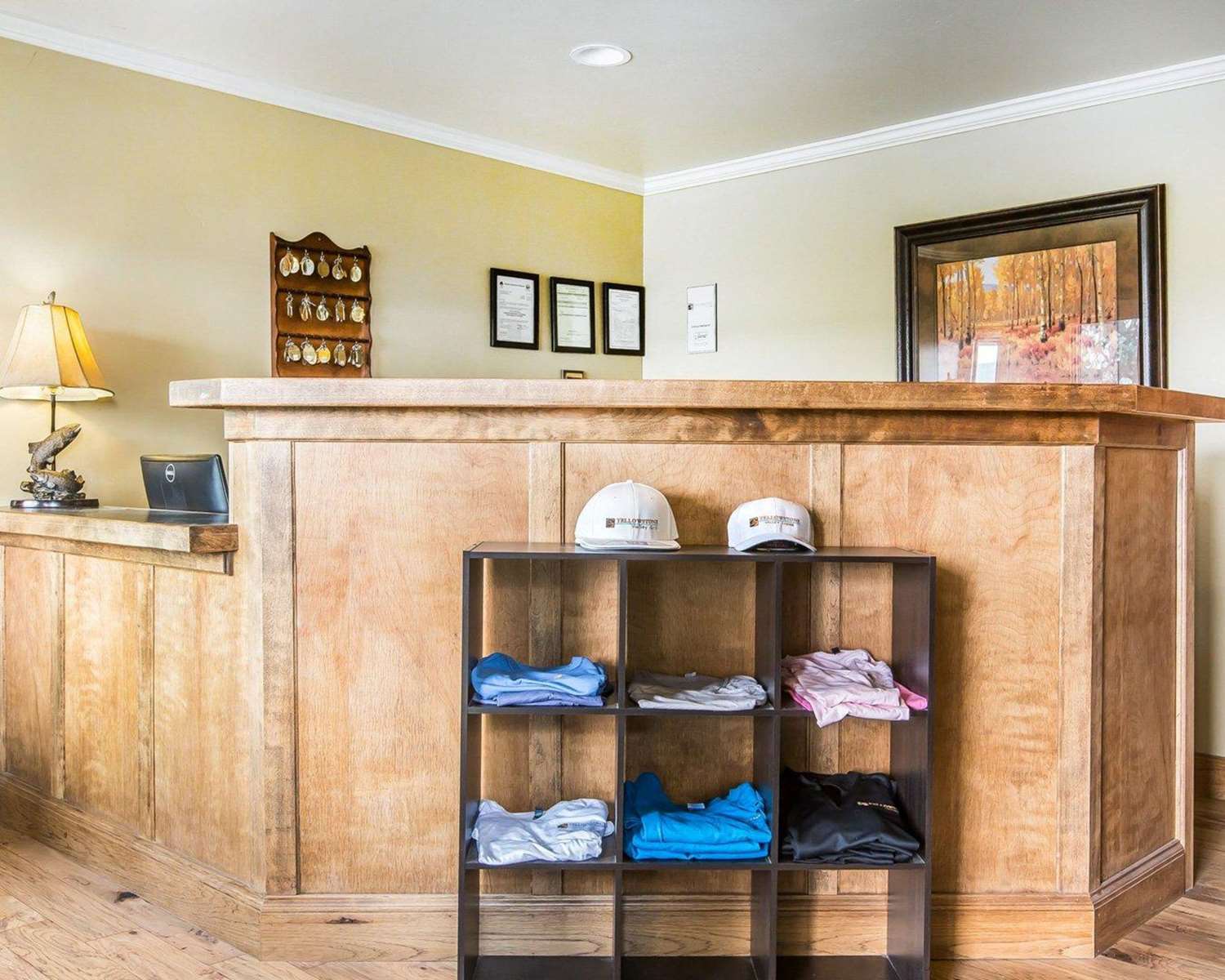 Фото Yellowstone Valley Lodge, Ascend Hotel Collection