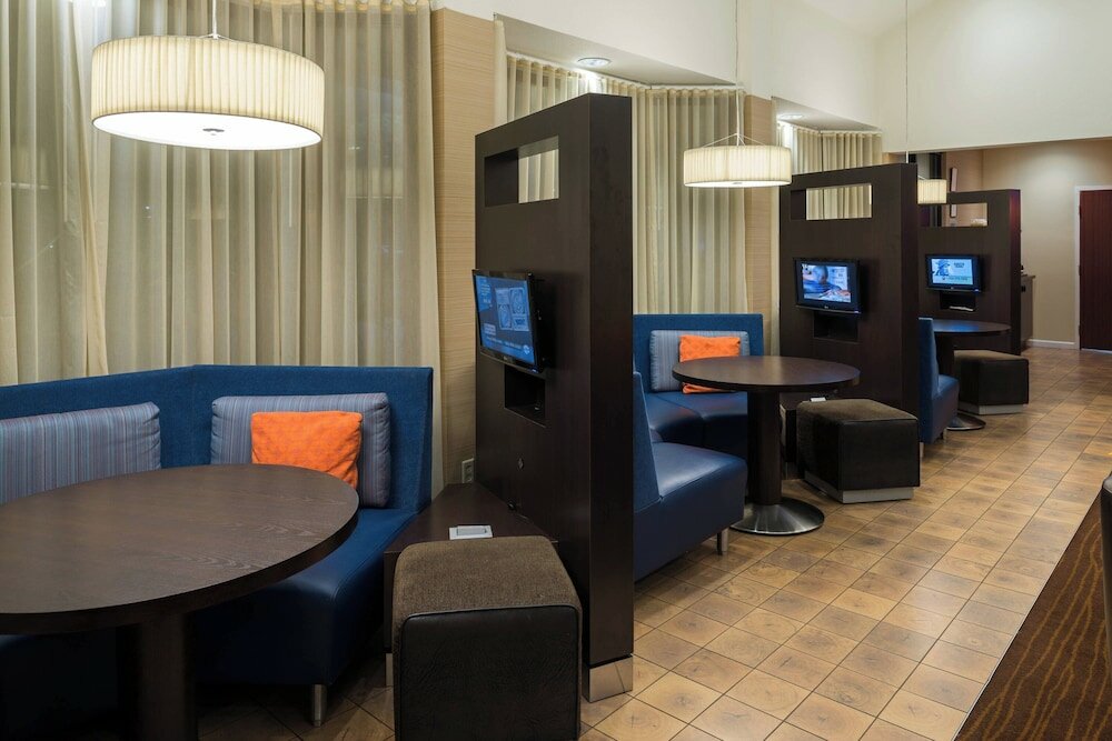 Фото Courtyard by Marriott Vacaville