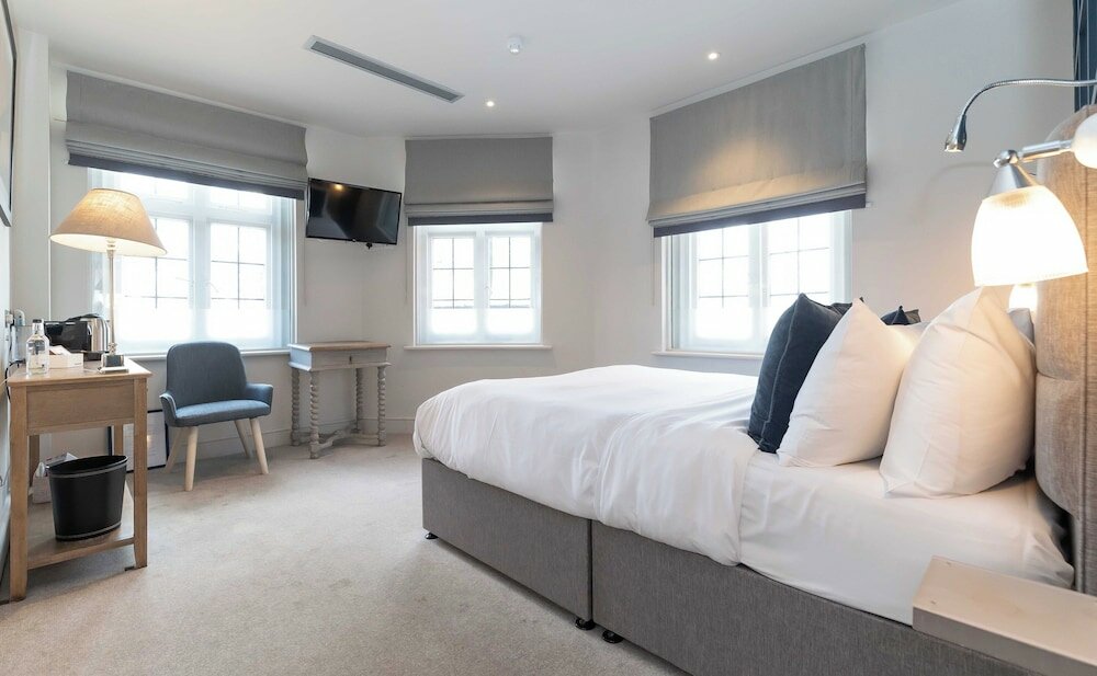 Фото The Bridge in Barnes