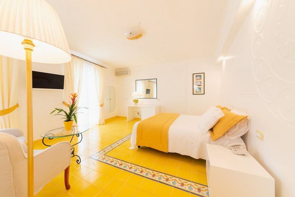 Фото Hotel Villa Bianca