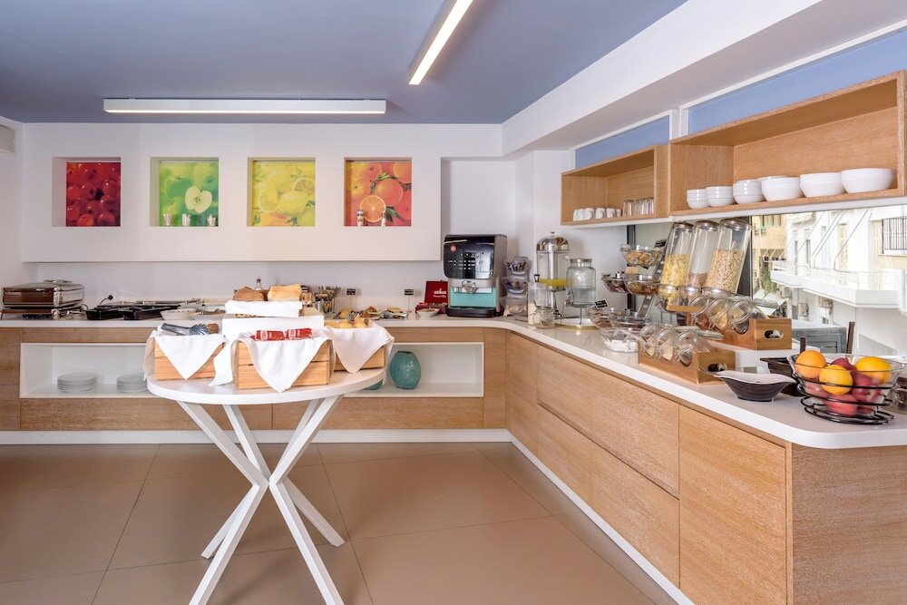 Фото Iraklion Hotel