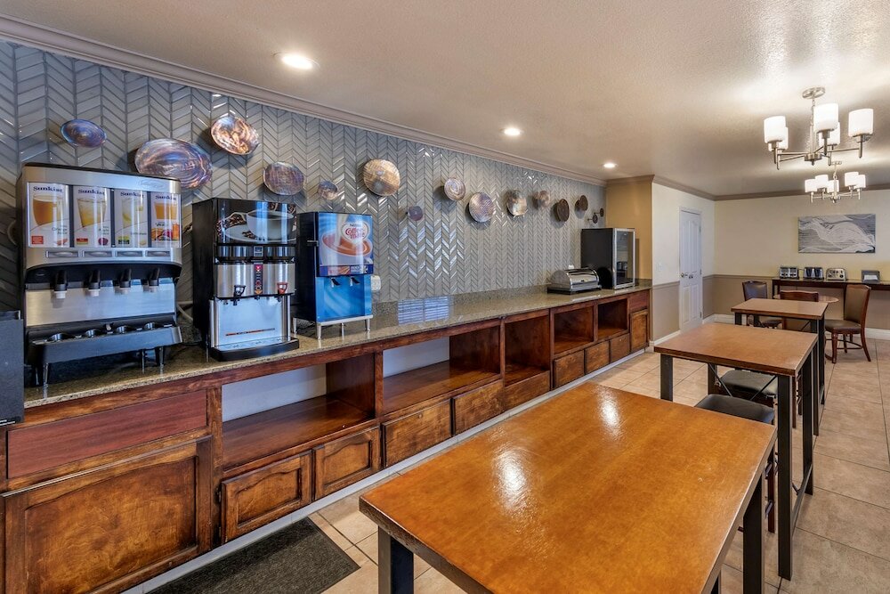 Фото Best Western Plus John Jay Inn & Suites