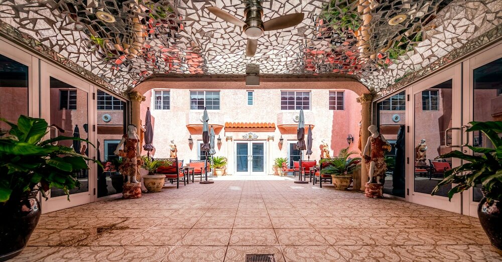 Фото Secret Garden Miami Beach