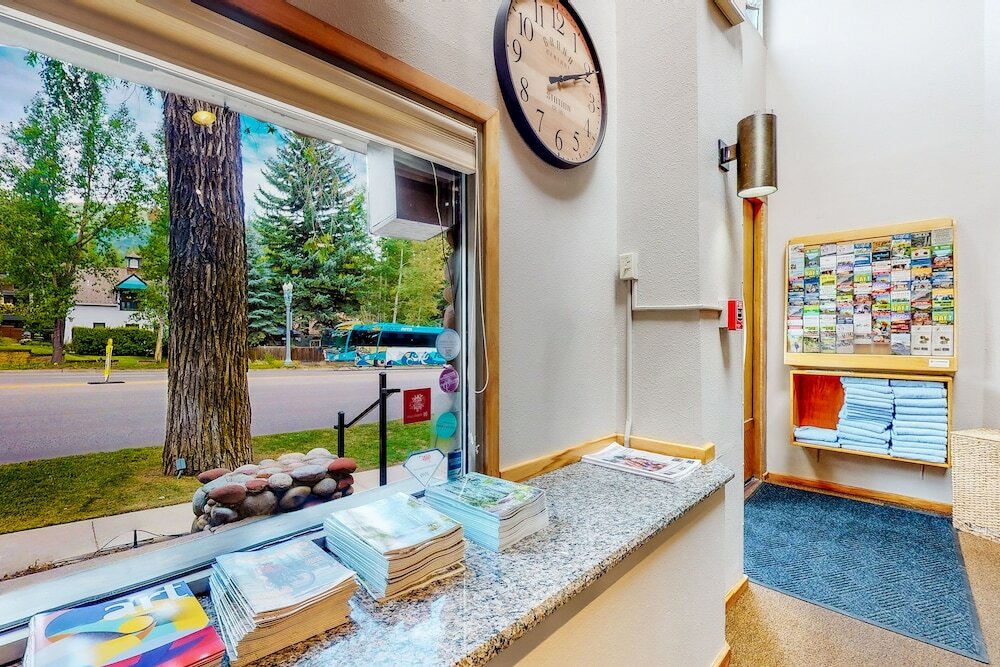 Фото Aspen Mountain Lodge