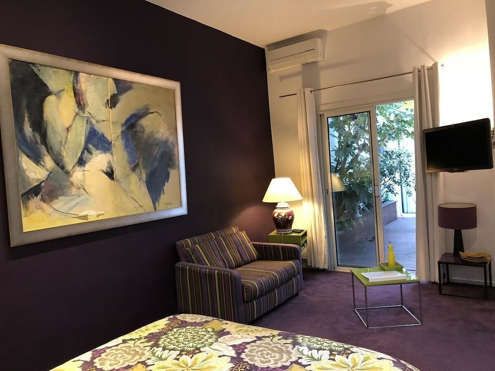 Фото Patio de l'Intendance