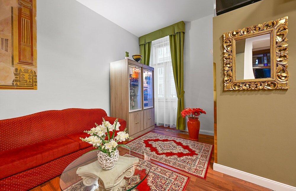 Фото Hotel Mala Strana