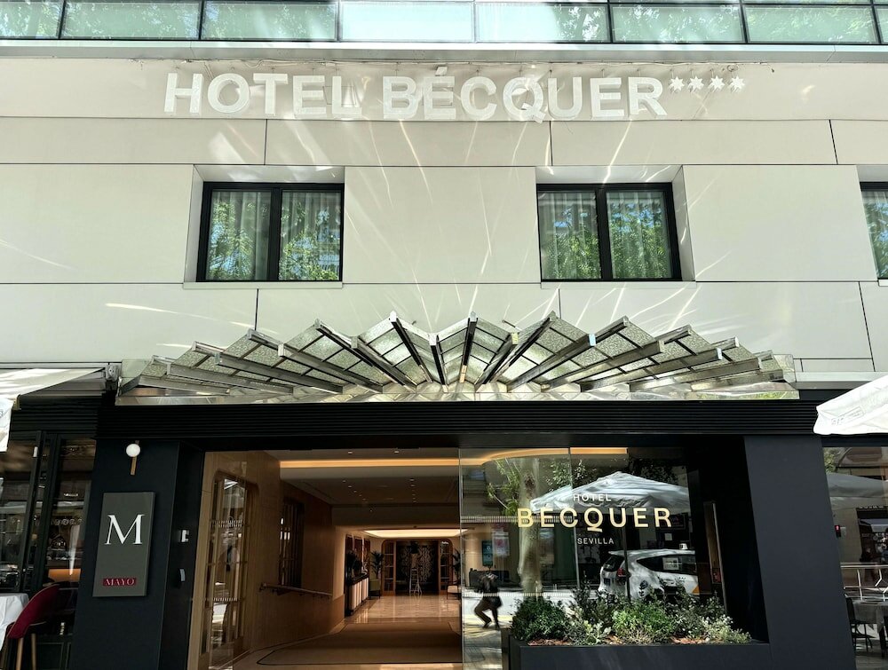 Фото Hotel Bécquer