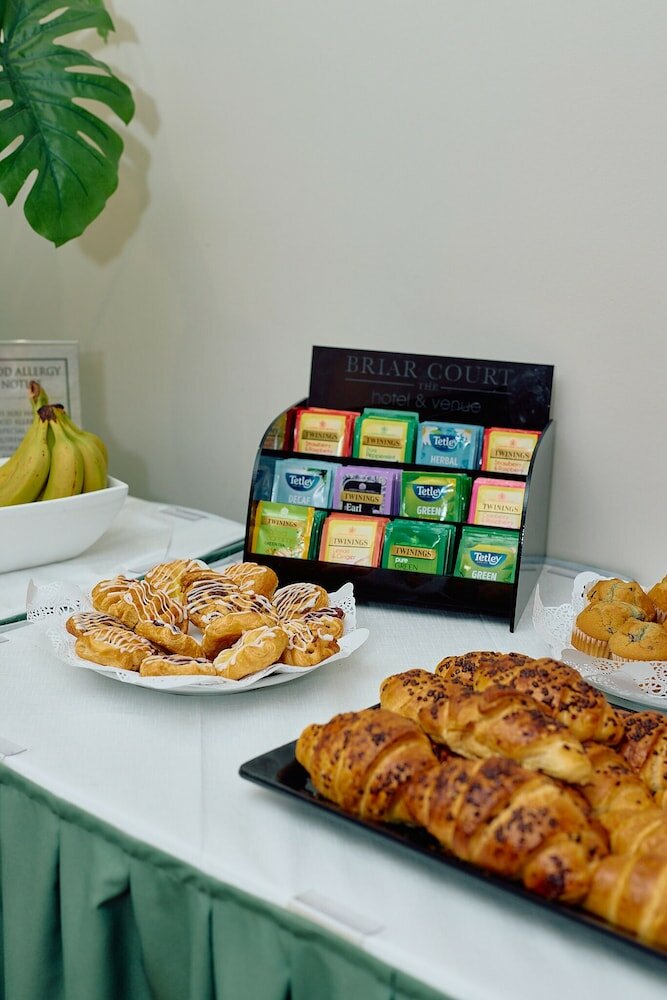 Фото Briar Court Hotel