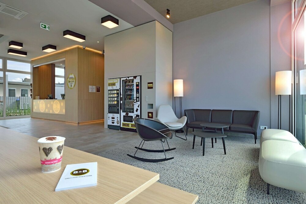 Фото B&b Hotel Köln-Ehrenfeld