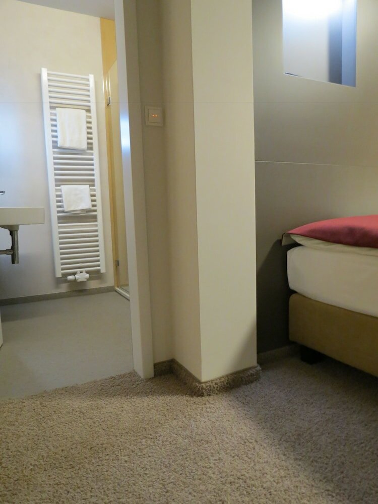 Фото Hotel Neuthor