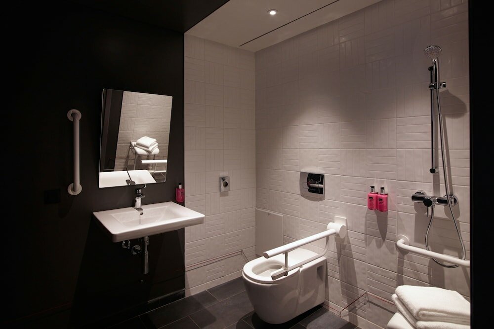 Фото Moxy Athens City