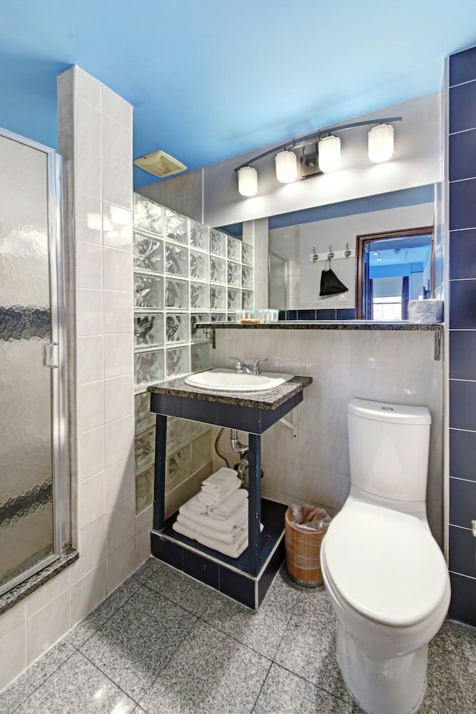 Фото Chelsea Pines Inn