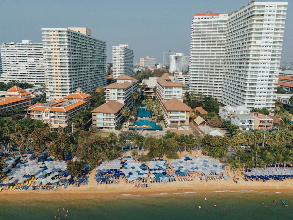 Фото Welcome World Beachfront Resort