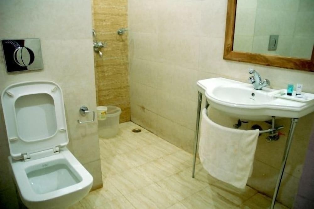 Фото Blue Lily Beach Resort