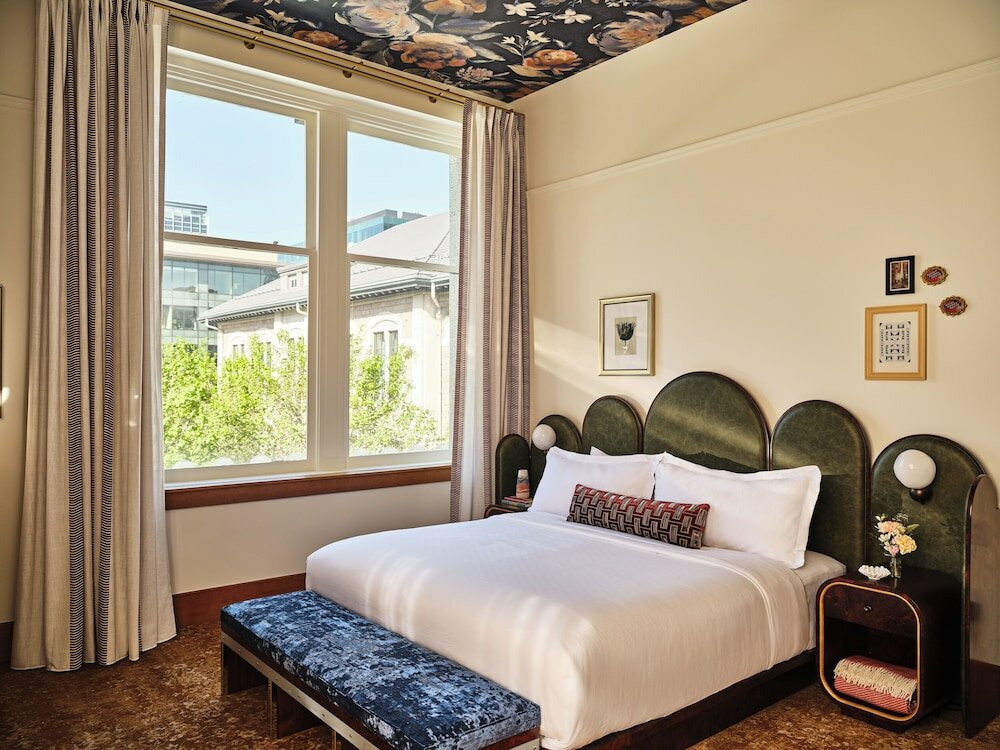 Фото The Crawford Hotel