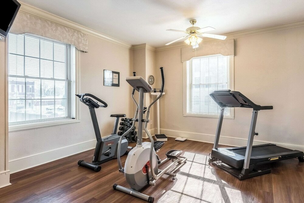 Фото Hotel Bothwell Sedalia Central District, Ascend Hotel Collection