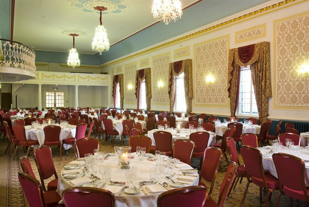 Фото The Old Ship Hotel