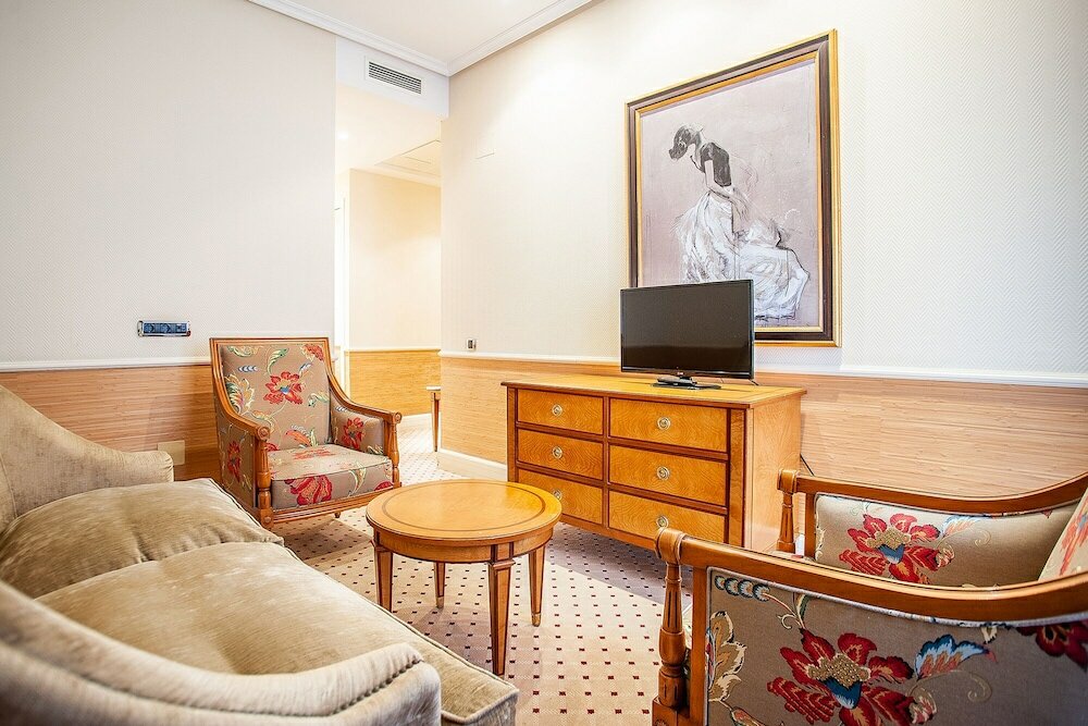 Фото Hotel Valladolid Recoletos