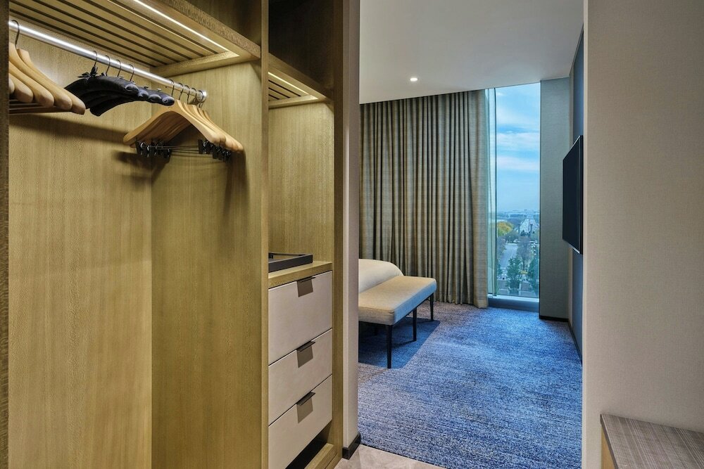 Фото The St. Regis Chicago