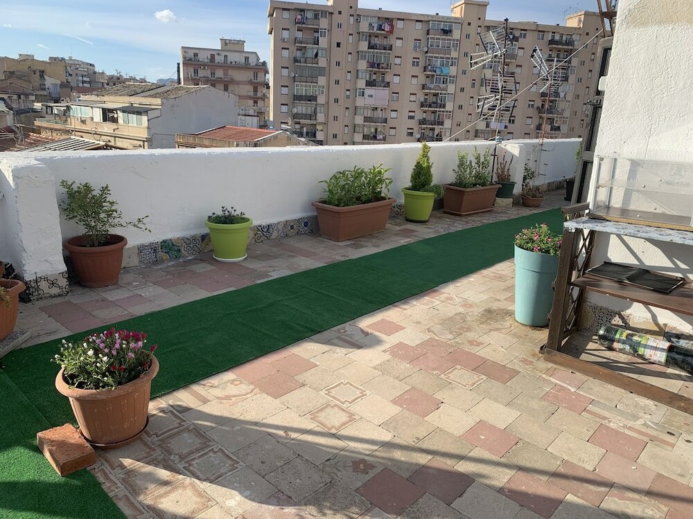 Фото Camelot B&b Palermo