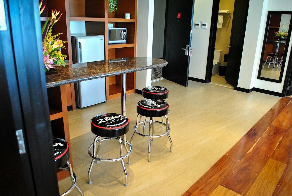 Фото Hotel Elizabeth Cebu