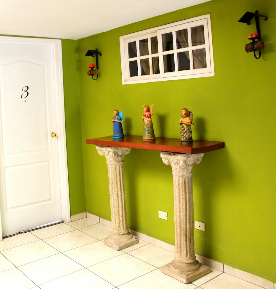 Фото Hotel Tazumal House