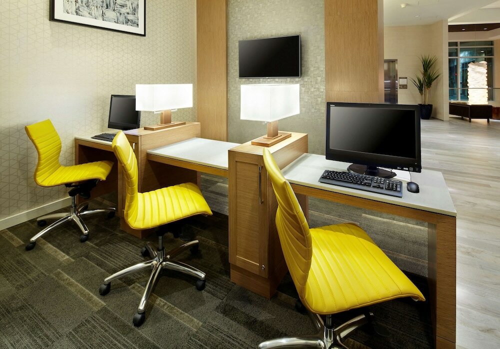 Фото Hyatt Place Miami Airport-East