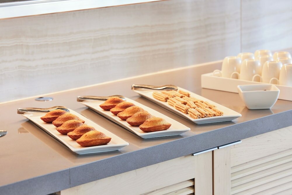 Фото Ac Hotel by Marriott Sunnyvale Moffett Park