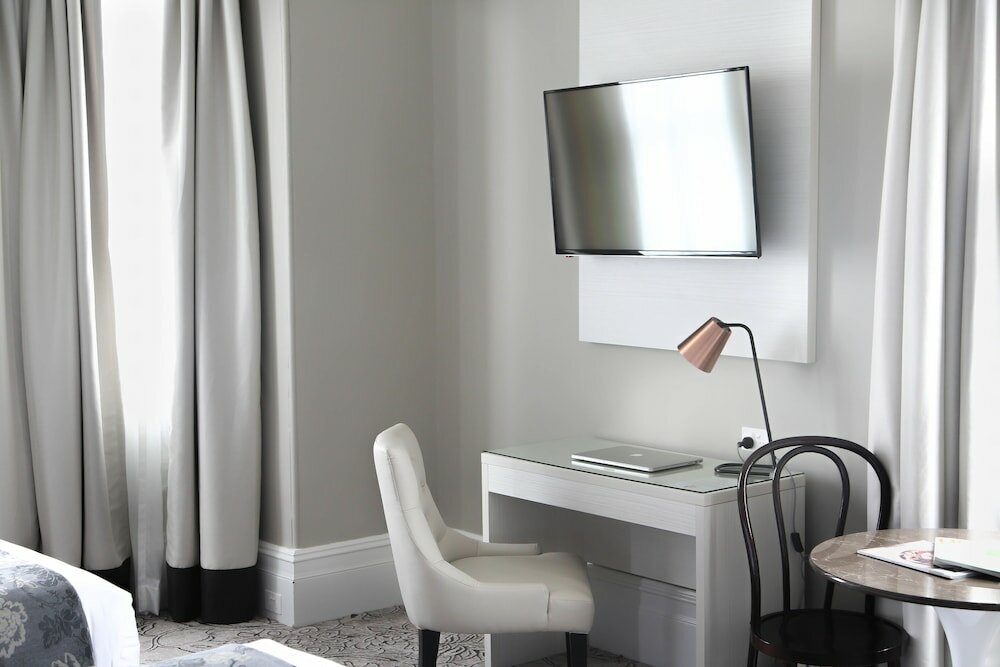 Фото The Lurline Randwick