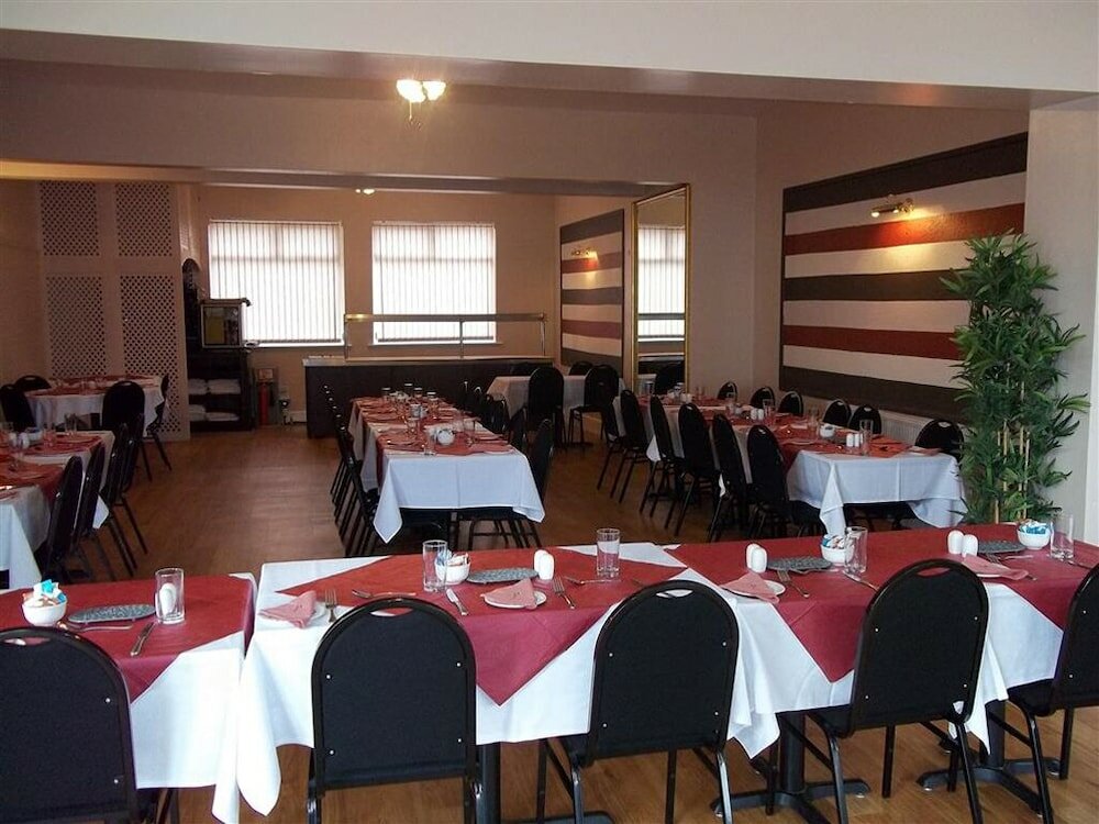 Фото Esplanade Hotel