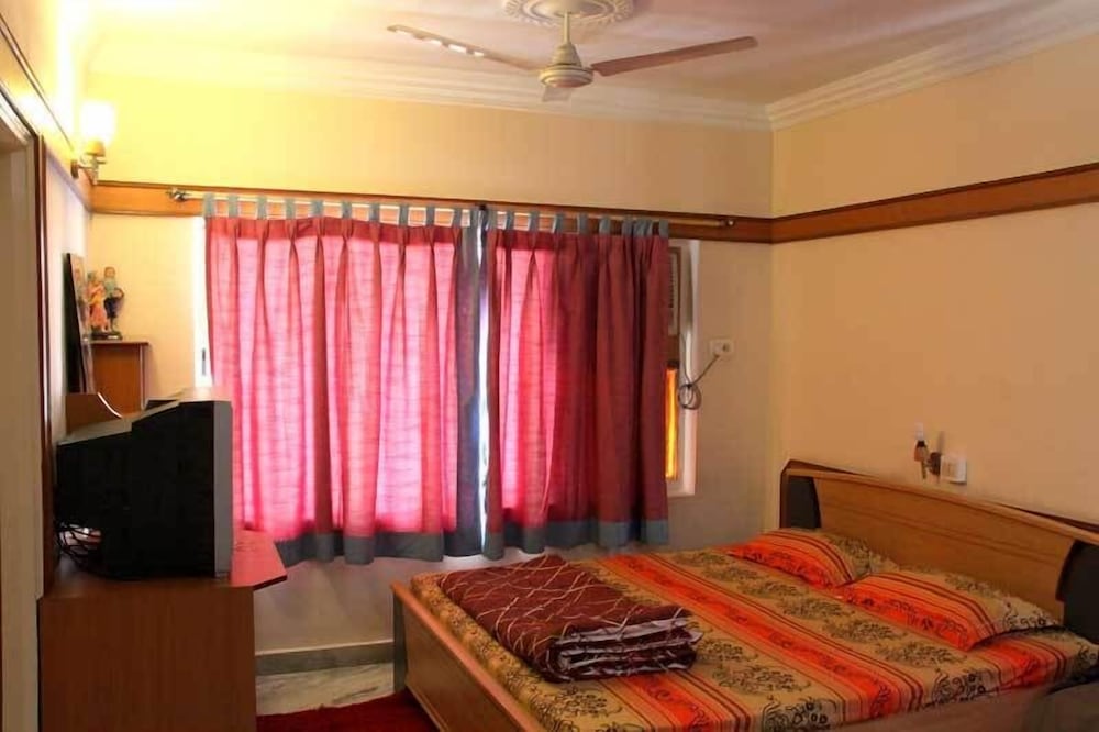 Фото Pallavi International Hotel