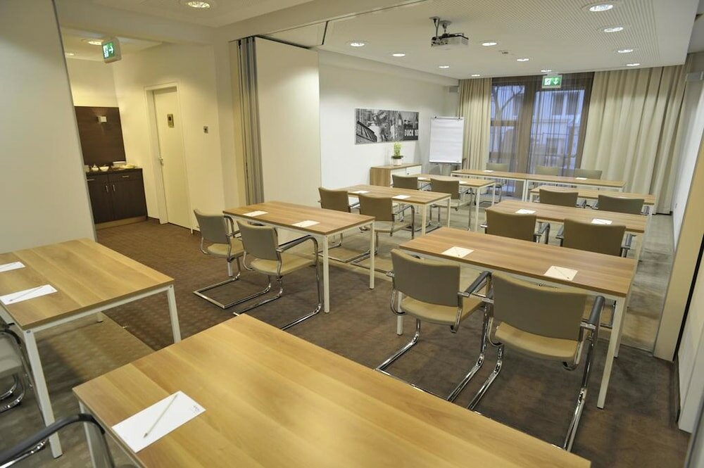 Фото Heikotel - Hotel Stadtpark Residenz