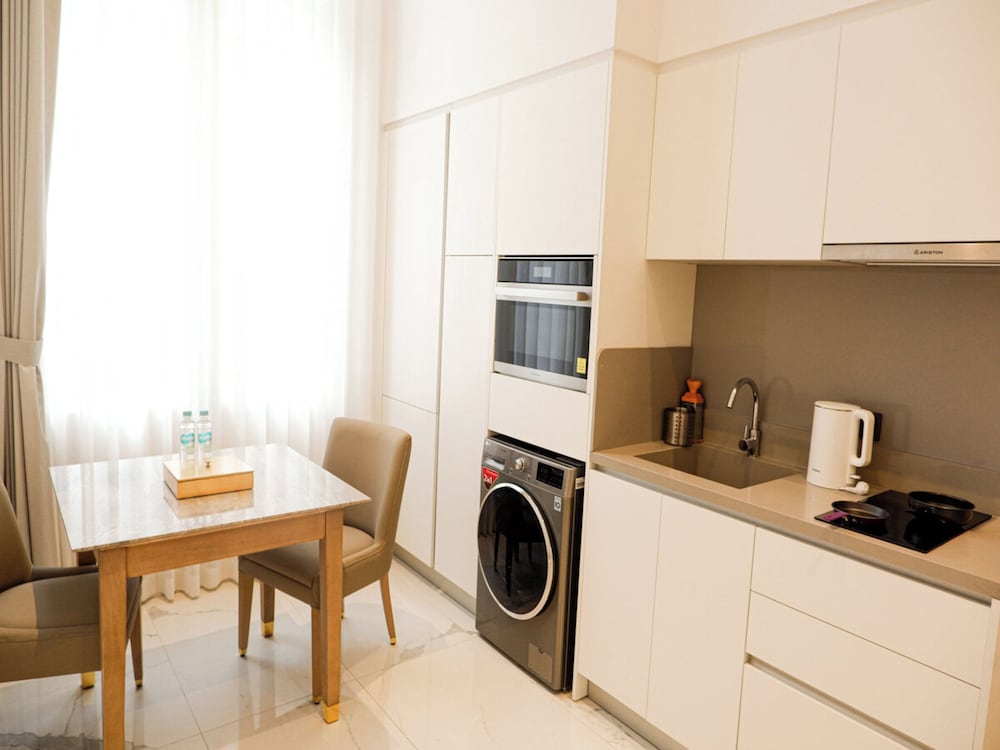 Фото The Grand Mansion Menteng