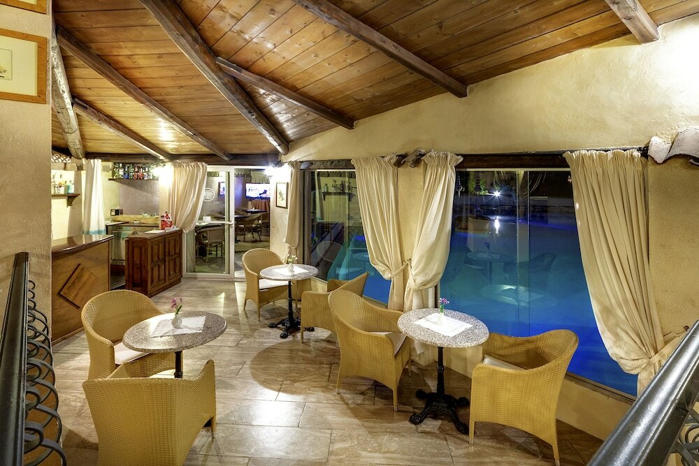 Фото Colonna Park Hotel