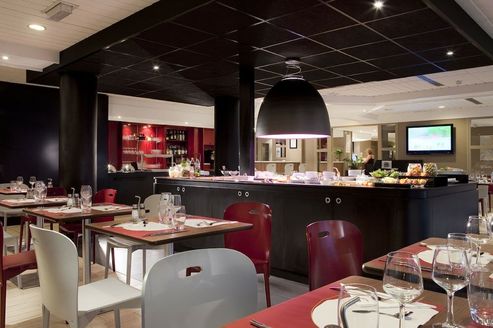 Фото Hôtel Campanile Lyon Ouest - Tassin