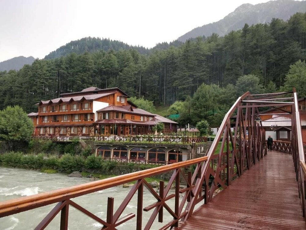 Фото Hotel Heevan Pahalgam