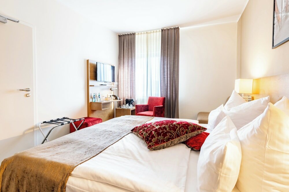 Фото Maingau Hotel