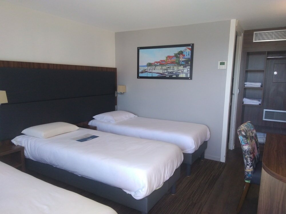 Фото Kyriad Bordeaux - Mérignac Aéroport