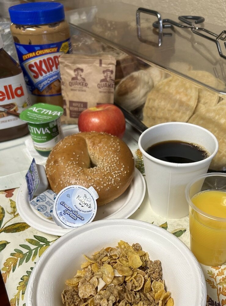 Фото Colts Neck Inn Hotel